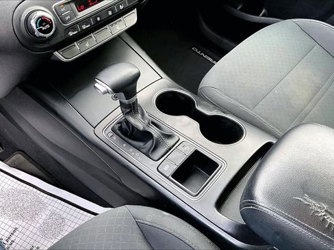 Used 2020 Kia Sorento S image 16