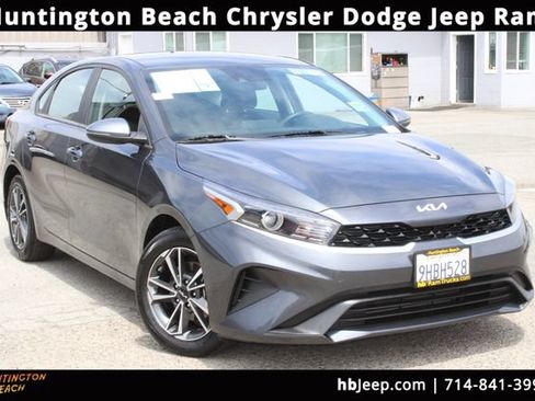 Used 2023 Kia Forte LXS w/ LXS Technology Package FWD image 1