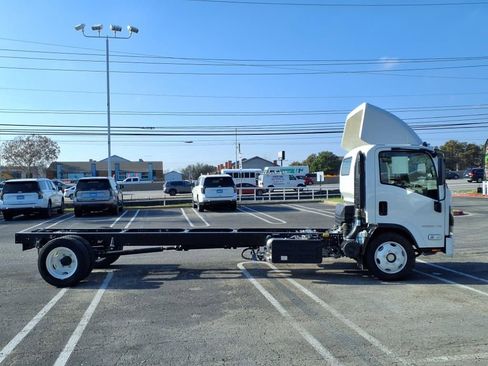New 2025 Chevrolet Low Cab Forward 5500 XD image 3