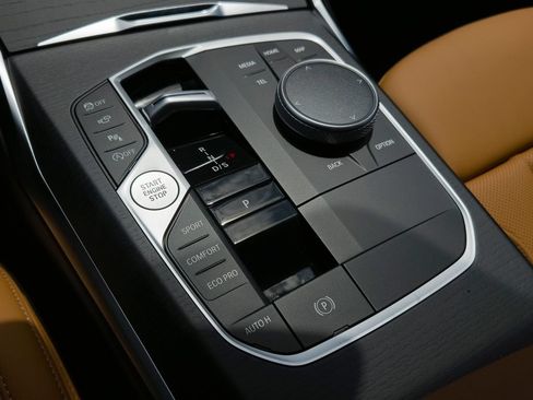 New 2026 BMW 330i Sedan w/ Premium Package RWD image 10