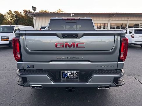 New 2026 GMC Sierra 1500 Denali w/ Denali Reserve Package image 10