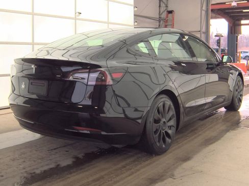 Used 2021 Tesla Model 3 Standard Range Plus image 5