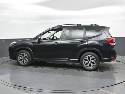 Used 2022 Subaru Forester Premium AWD/4WD image 10