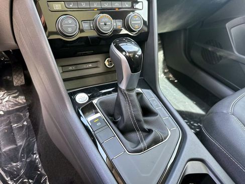 New 2024 Volkswagen Taos SE image 21