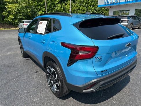 Used 2025 Chevrolet Trax RS w/ Driver Confidence Package FWD image 11