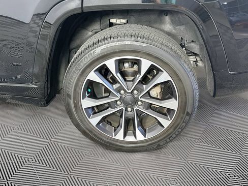 Certified 2023 Jeep Grand Cherokee Overland w/ Luxury Tech Group IV AWD/4WD image 44