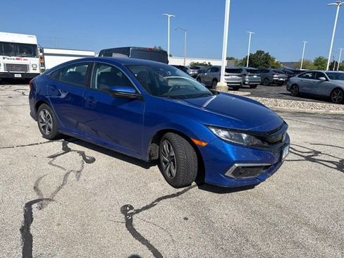 Used 2019 Honda Civic LX image 2