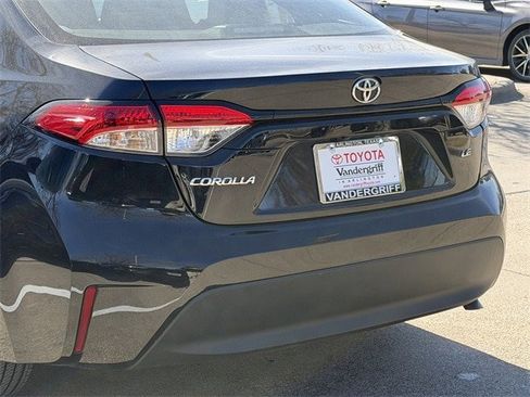 Certified 2025 Toyota Corolla LE image 6