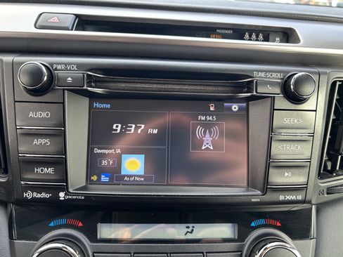 Used 2018 Toyota RAV4 XLE image 26