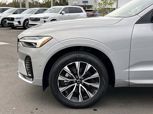 Certified 2025 Volvo XC60 B5 Plus image 10