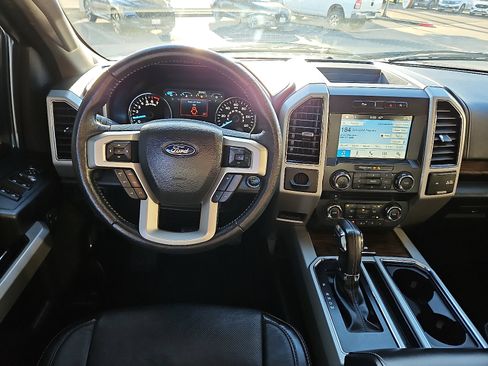 Used 2018 Ford F150 Lariat image 9