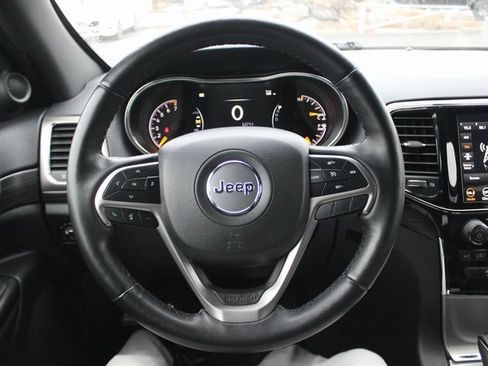 Used 2022 Jeep Grand Cherokee Laredo X image 13