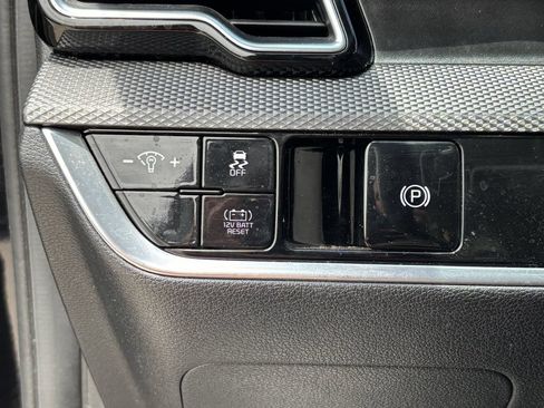 Used 2023 Kia Sportage LX AWD/4WD image 30