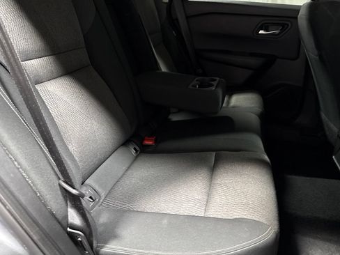 Used 2025 Nissan Rogue SV FWD image 11