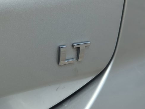 Used 2021 Chevrolet Equinox LT FWD image 6
