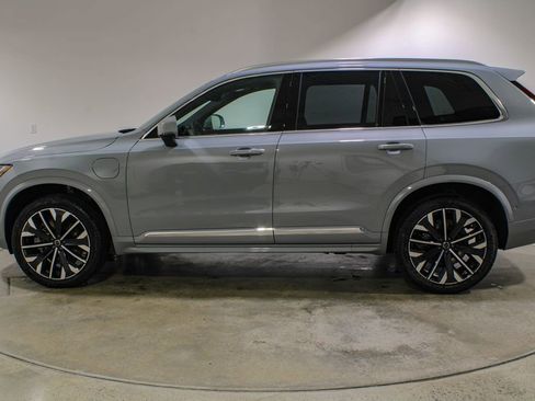 New 2026 Volvo XC90 T8 Plus w/ Protection Package Premier AWD/4WD image 2
