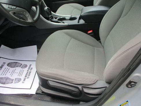 Used 2011 Hyundai Sonata GLS image 11