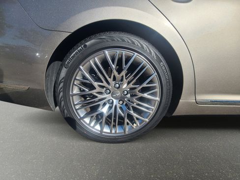 Used 2021 Genesis G90 5.0 Ultimate image 5