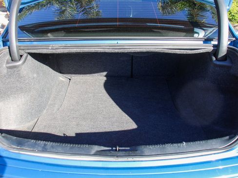 Used 2023 Chrysler 300 Touring w/ Sport Appearance Package image 8