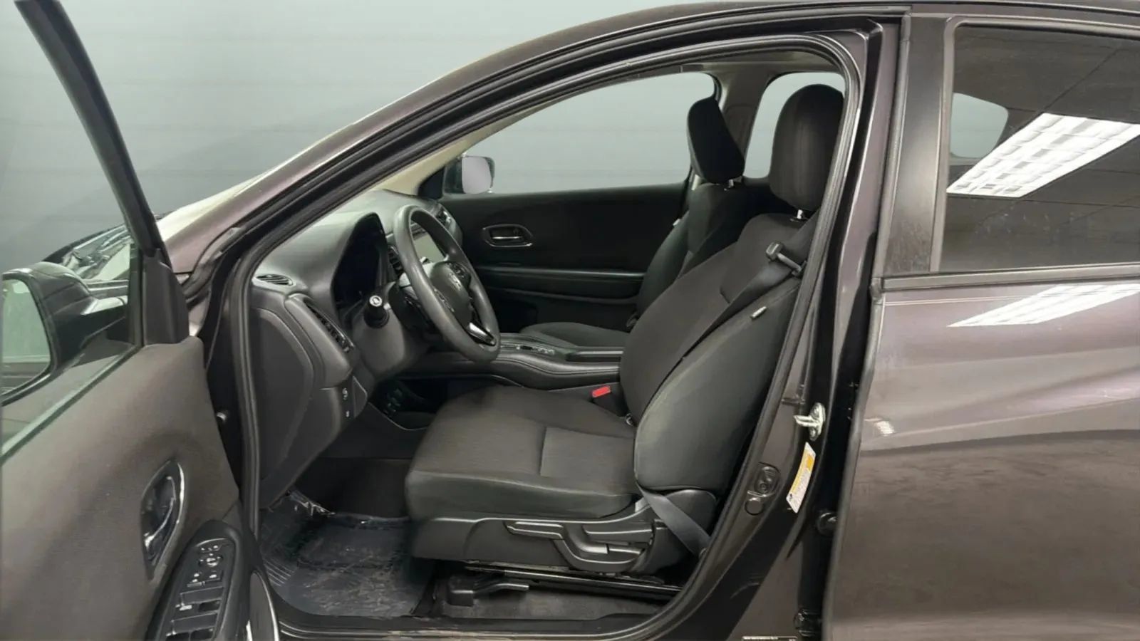 Used 2018 Honda HR-V EX image 22