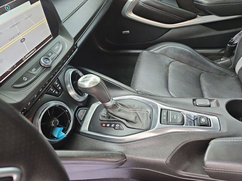 Used 2016 Chevrolet Camaro SS RWD image 23