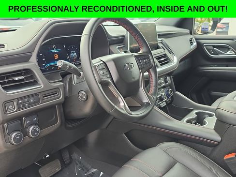 Used 2024 Chevrolet Suburban RST w/ Luxury Package RWD image 8