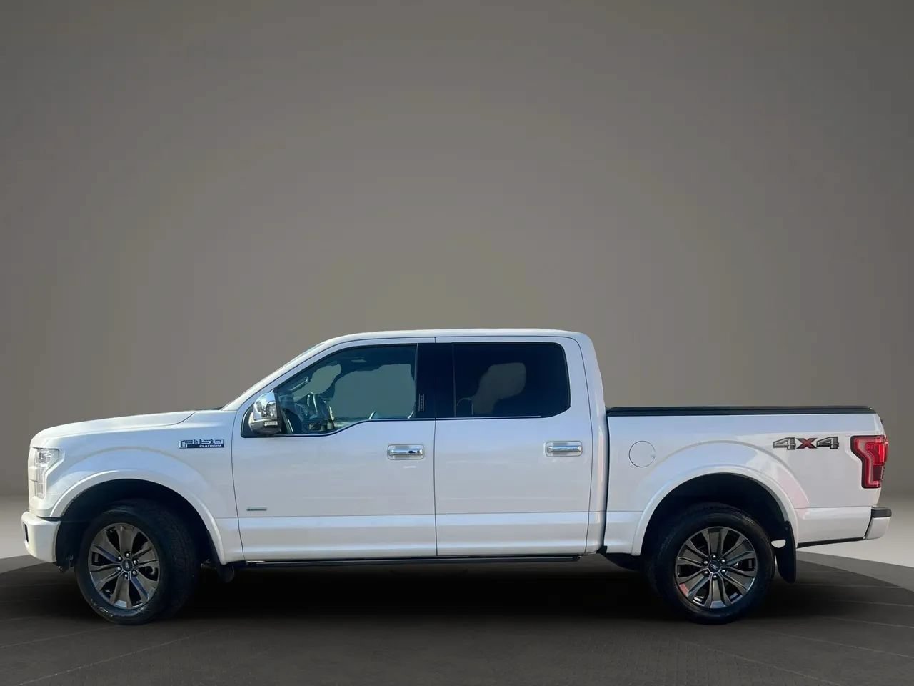 Used 2015 Ford F150 Platinum w/ Trailer Tow Package AWD/4WD image 2