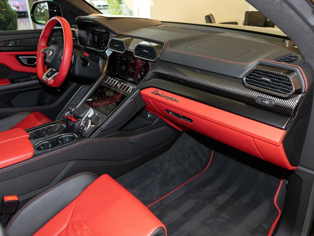 Used 2022 Lamborghini Urus AWD/4WD image 60