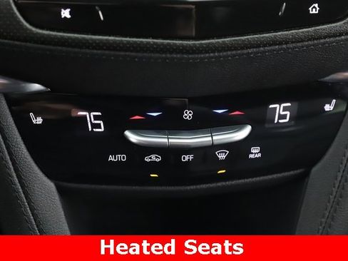 Used 2025 Cadillac XT5 Premium Luxury image 4