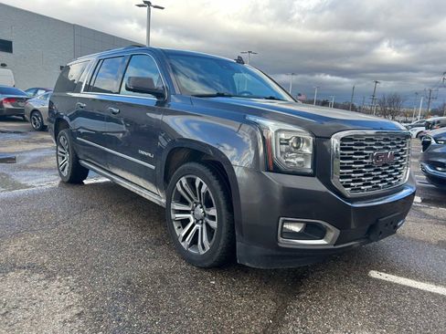 Used 2018 GMC Yukon XL Denali w/ Denali Ultimate Package image 8