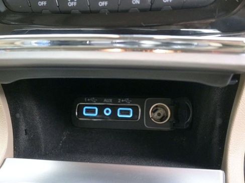 Used 2021 Jeep Grand Cherokee Limited image 11