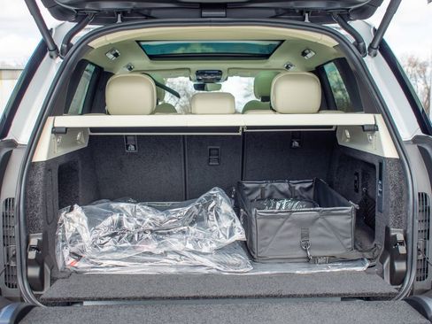 New 2026 Land Rover Range Rover SE image 25