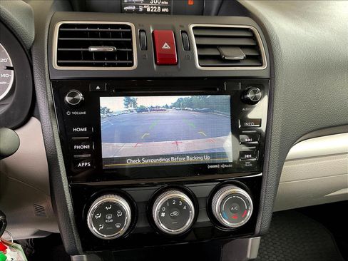 Used 2016 Subaru Forester 2.5i Premium w/ Popular Package #2 AWD/4WD image 13