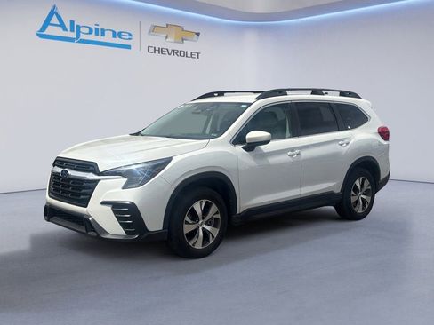 Used 2025 Subaru Ascent Premium AWD/4WD image 1