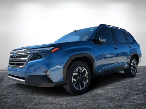 Used 2025 Subaru Forester Premium image 8