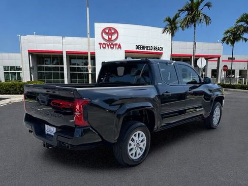 Used 2025 Toyota Tacoma SR5 AWD/4WD image 7