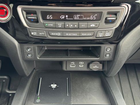 Certified 2025 Honda Ridgeline Black Edition image 14
