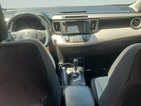 Used 2017 Toyota RAV4 XLE w/ Premium Special Value Package AWD/4WD image 10