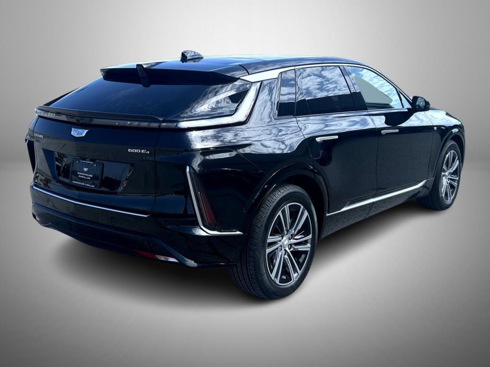 Certified 2026 Cadillac Lyriq Premium Luxury w/ LPO, Floor Liner Package AWD/4WD image 5