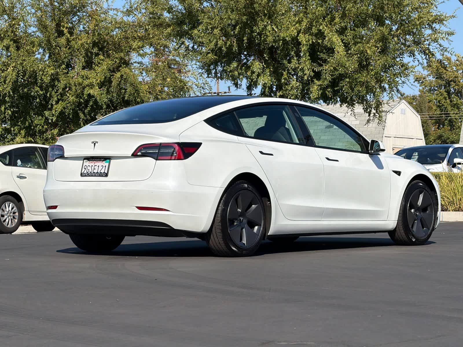 Used 2023 Tesla Model 3 Standard Range RWD image 2