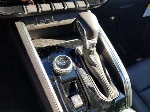 New 2026 GMC Canyon Elevation w/ Convenience Package image 16