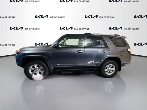 Used 2021 Toyota 4Runner SR5 w/ Wilderness Package (TMS) RWD image 4
