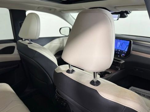 Used 2023 Lexus RX 350 w/ Accessory Package (Z1) AWD/4WD image 31