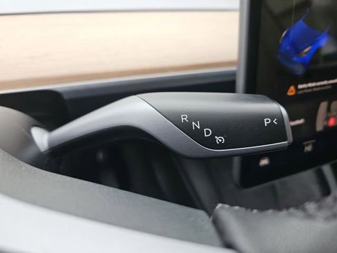 Used 2023 Tesla Model Y Long Range image 16