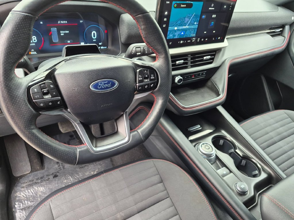 Used 2025 Ford Explorer ST-Line w/ ST-Line Street Pack AWD/4WD image 14