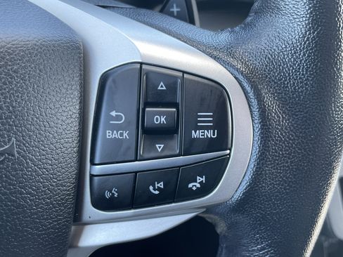 Used 2021 Ford Explorer XLT w/ Equipment Group 202A AWD/4WD image 18
