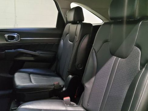 Used 2023 Kia Sorento SX FWD image 21