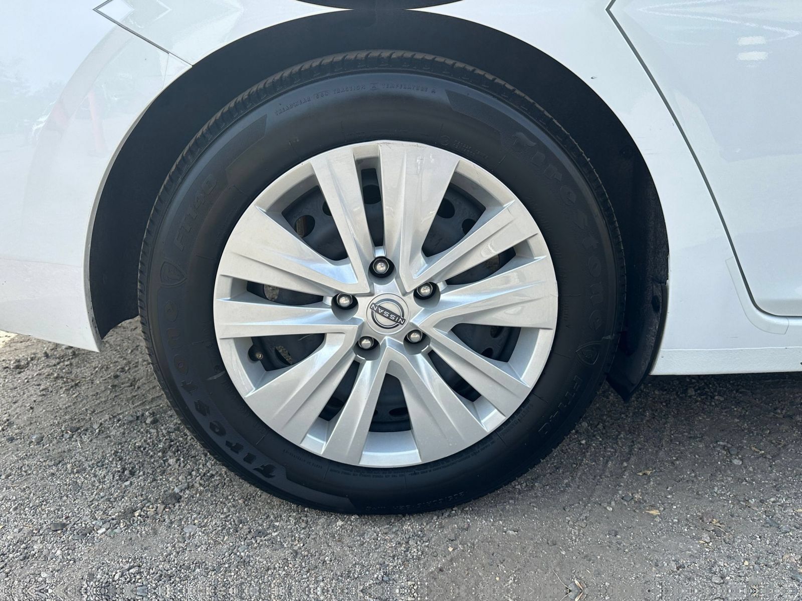 Used 2025 Nissan Sentra S FWD image 27