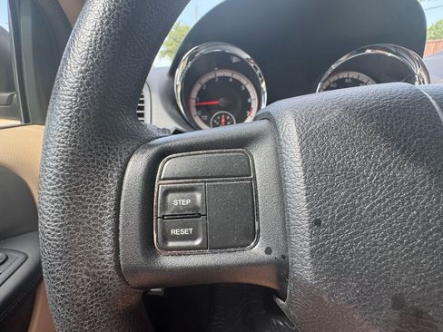 Used 2014 Dodge Grand Caravan SE w/ Quick Order Package 29E SE FWD image 18