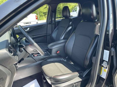 Used 2023 Ford Escape ST-Line w/ Tech Pack #1 AWD/4WD image 19